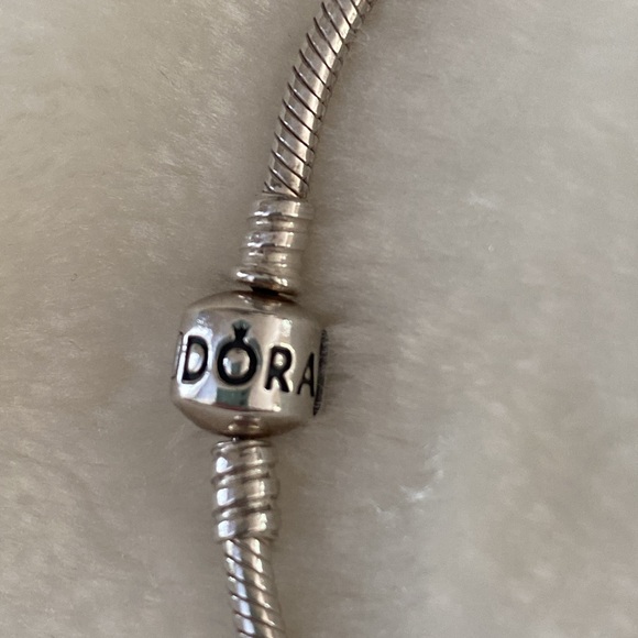 Pandora Moments Snake Chain Bracelet - Picture 5 of 11